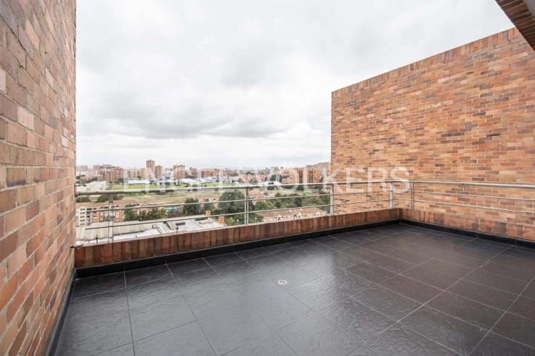 Apartamento de 5 alcobas en venta en Mazuren, Bogotá, 339 m² · foto 23 de 24