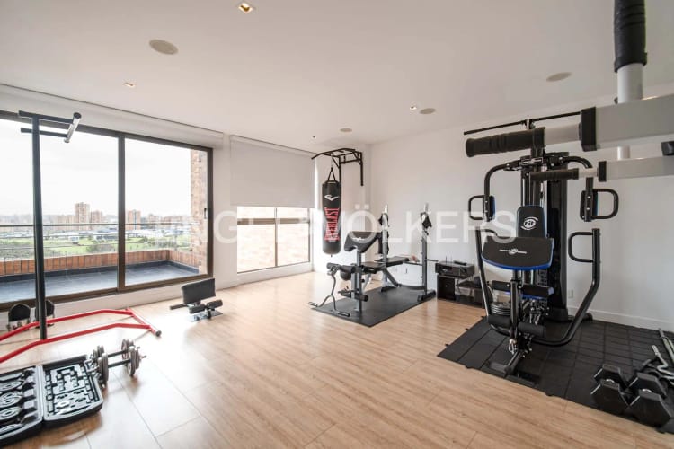Apartamento de 5 alcobas en venta en Mazuren, Bogotá, 339 m² · foto 22 de 24