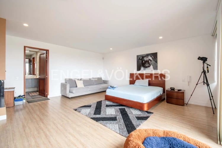 Apartamento de 5 alcobas en venta en Mazuren, Bogotá, 339 m² · foto 17 de 24