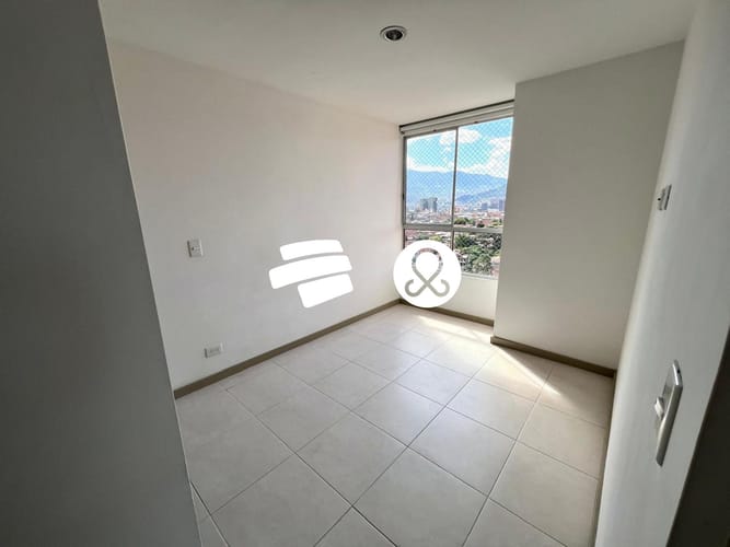 Apartamento de 3 alcobas en venta en La Inmaculada, Envigado, 69 m² · foto 13 de 24
