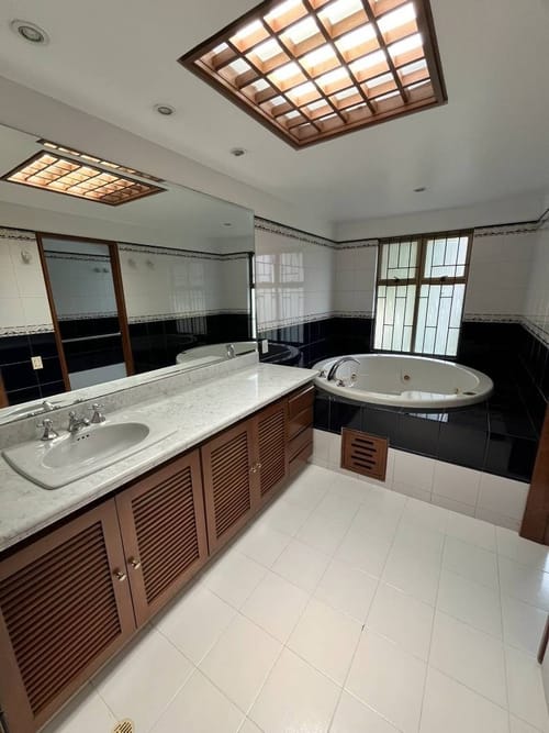 Casa de 4 alcobas en venta en Santa Barbara Alta, Bogotá, 414 m² · foto 15 de 24