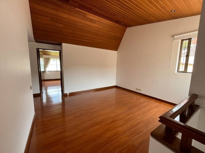 Casa de 4 alcobas en venta en Santa Barbara Alta, Bogotá, 414 m² · foto 18 de 24