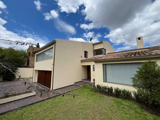 Casa de 4 alcobas en venta en Santa Barbara Alta, Bogotá, 414 m² · foto 22 de 24