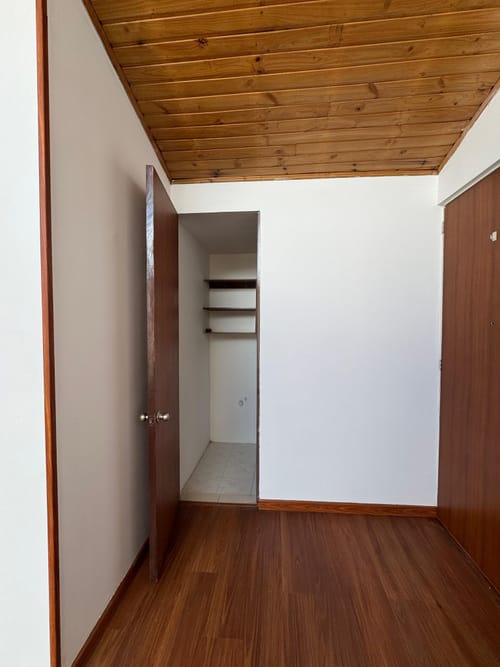 Apartamento de 3 alcobas en venta en Ciudad Alsacia, Bogotá, 87 m² · foto 3 de 16