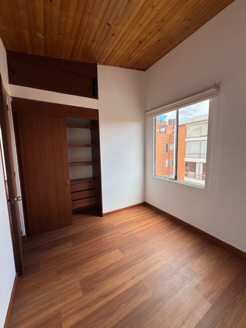 Apartamento de 3 alcobas en venta en Ciudad Alsacia, Bogotá, 87 m² · foto 12 de 16