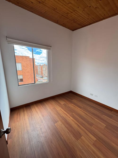 Apartamento de 3 alcobas en venta en Ciudad Alsacia, Bogotá, 87 m² · foto 13 de 16