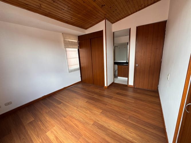 Apartamento de 3 alcobas en venta en Ciudad Alsacia, Bogotá, 87 m² · foto 15 de 16