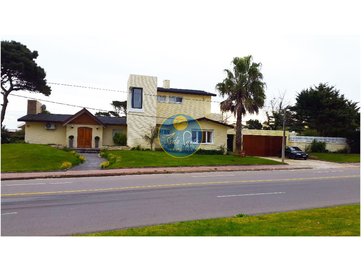 Casa en venta en Playa Mansa