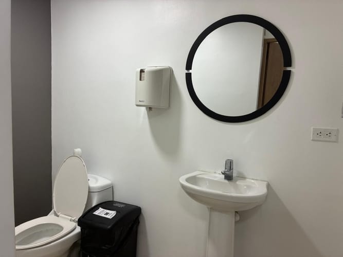 Oficina en venta en La Florida, Medellín, 101 m² · foto 6 de 7