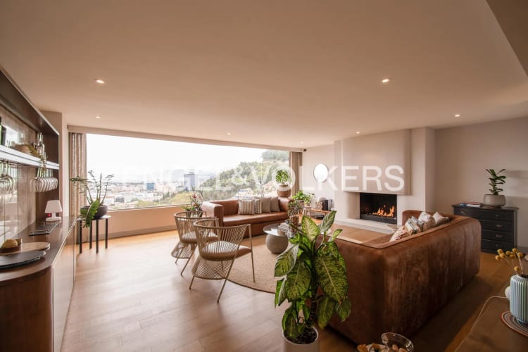 Apartamento de 3 alcobas en venta en Chicó Alto, Bogotá, 248 m² · foto 3 de 19