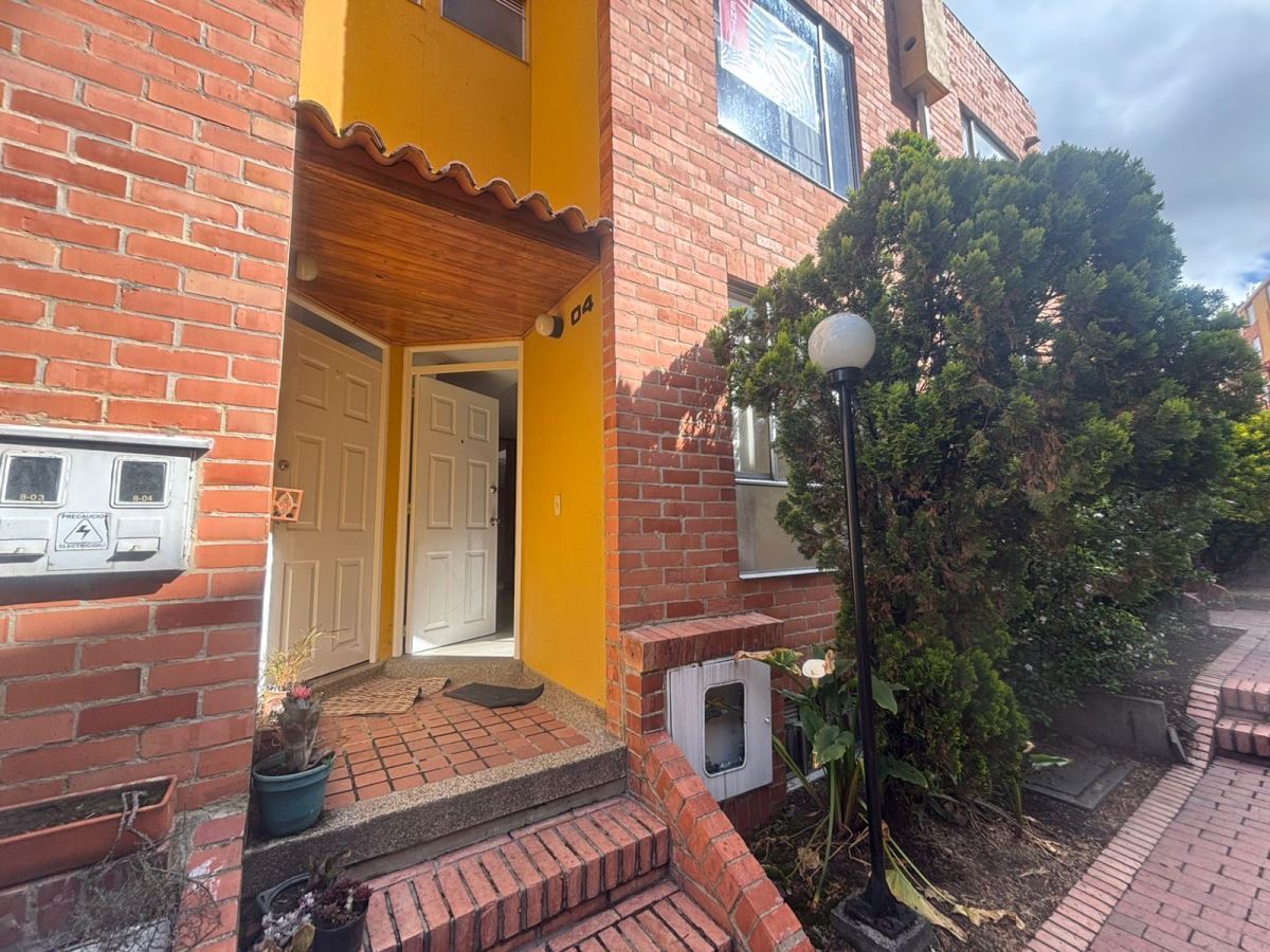 Casa en venta en Cerros De Suba, Bogotá · foto 2 de 20