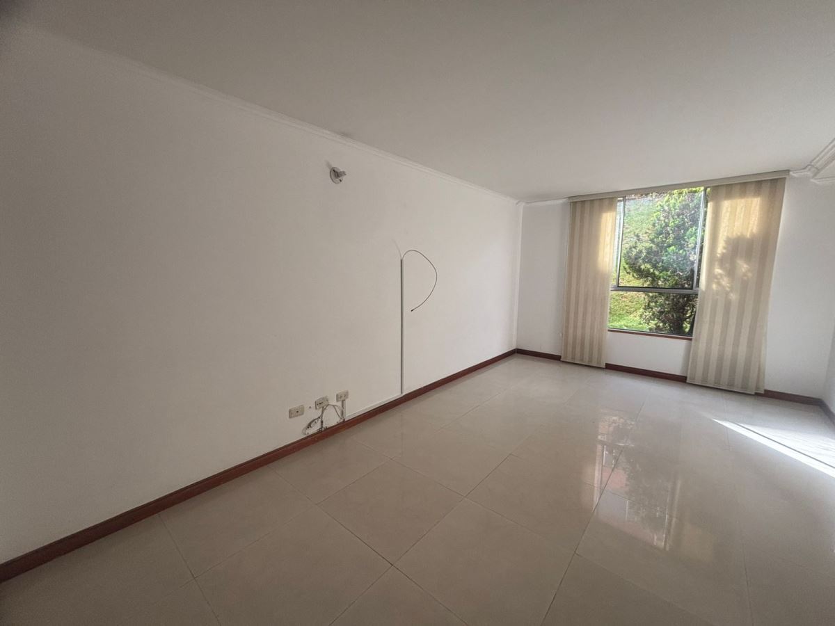 Casa en venta en Cerros De Suba, Bogotá · foto 4 de 20