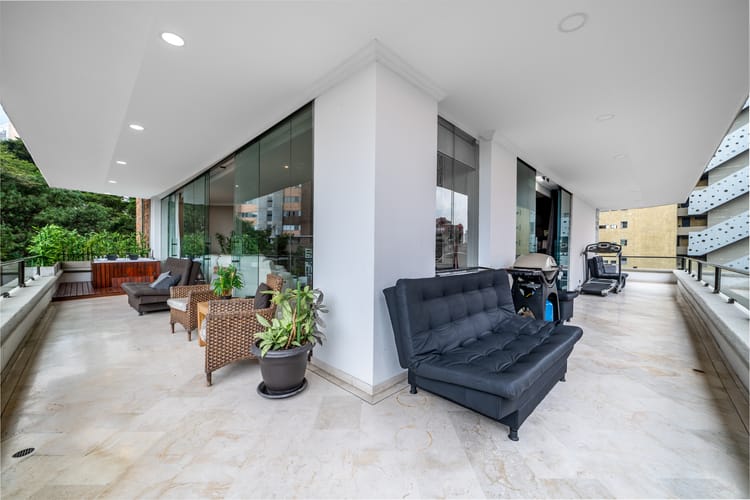 Apartamento de 3 alcobas en arriendo en La Florida, Medellín, 200 m² · foto 3 de 18