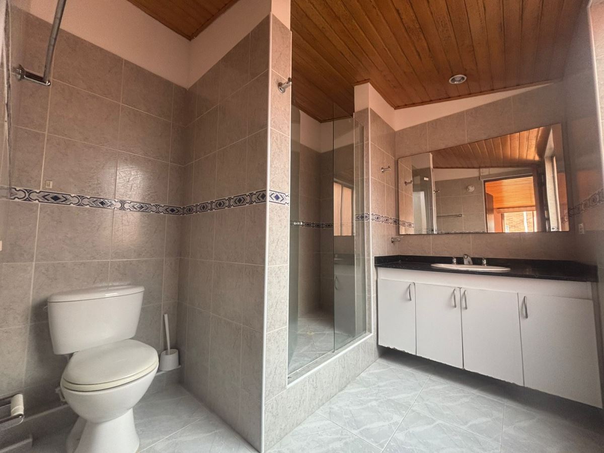 Casa en venta en Cerros De Suba, Bogotá · foto 15 de 20