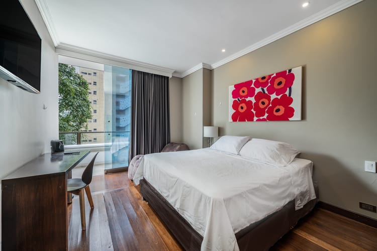 Apartamento de 3 alcobas en arriendo en La Florida, Medellín, 200 m² · foto 5 de 18