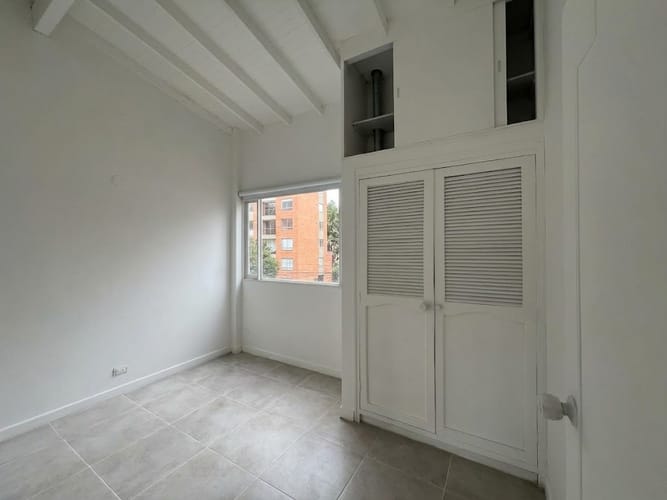 Apartamento de 3 alcobas en arriendo en Laureles, Medellín, 92 m² · foto 3 de 3
