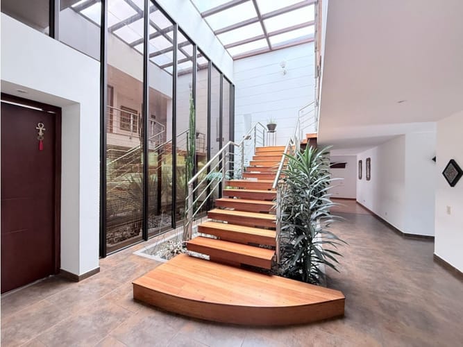 Casa de 4 alcobas en venta en Casablanca Suba, Bogotá, 575 m² · foto 2 de 21