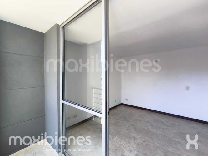 Apartamento de 3 alcobas en arriendo en Cumbres, Envigado, 90 m² · foto 2 de 15