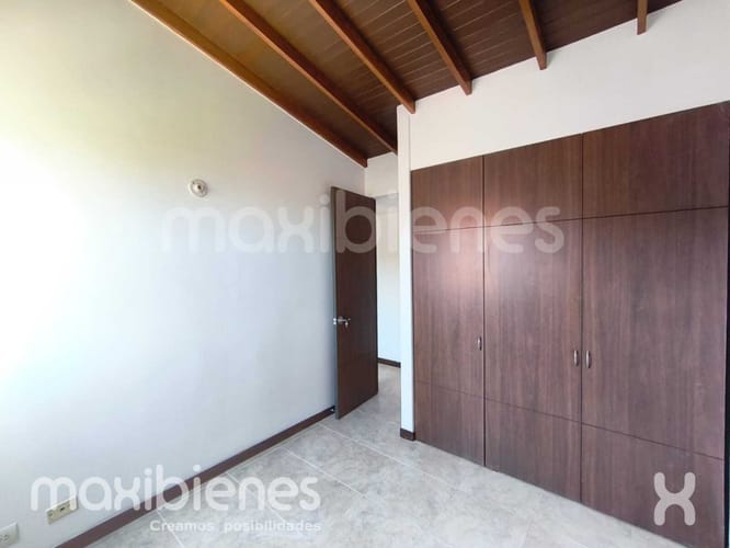 Apartamento de 3 alcobas en arriendo en Cumbres, Envigado, 90 m² · foto 10 de 15