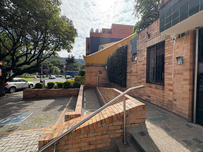 Apartamento de 3 alcobas en arriendo en Cedritos, Bogotá, 90 m² · foto 3 de 19