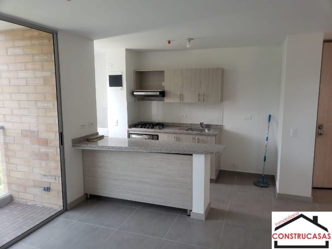 Apartamento de 2 alcobas en arriendo en Calasanz Parte Alta, Medellín, 67 m² · foto 2 de 21