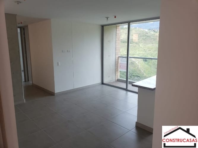 Apartamento de 2 alcobas en arriendo en Calasanz Parte Alta, Medellín, 67 m² · foto 3 de 21
