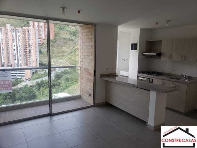 Apartamento de 2 alcobas en arriendo en Calasanz Parte Alta, Medellín, 67 m² · foto 4 de 21