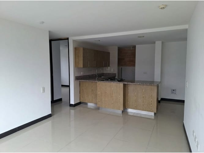 Apartamento de 2 alcobas en arriendo en El Poblado, Medellín, 55 m² · foto 2 de 7