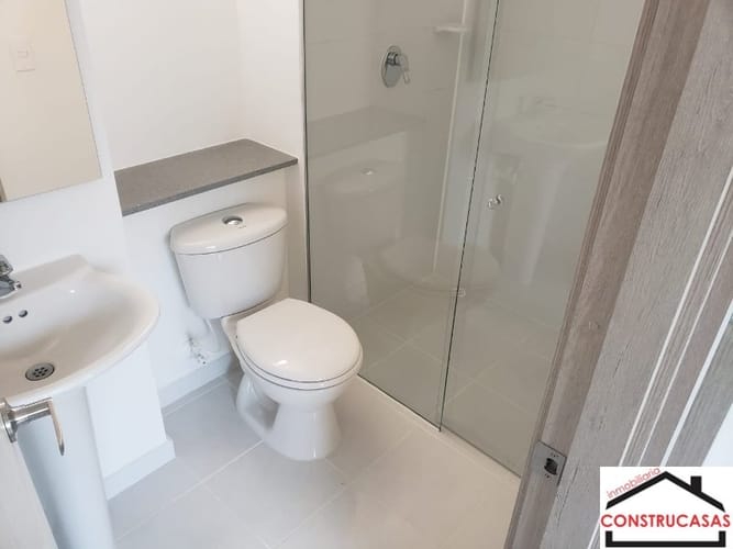 Apartamento de 2 alcobas en arriendo en Calasanz Parte Alta, Medellín, 67 m² · foto 9 de 21