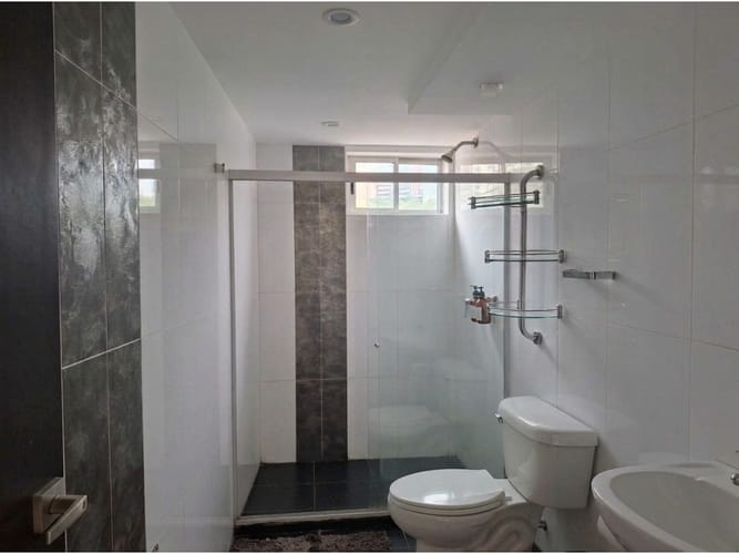 Apartamento de 2 alcobas en arriendo en El Poblado, Medellín, 55 m² · foto 7 de 7