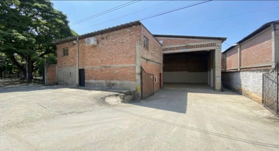 Bodega en venta en Acopi, Yumbo, 770 m² · foto 2 de 6