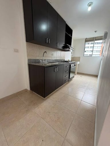 Apartamento de 3 alcobas en arriendo en Cumbres, Envigado, 86 m² · foto 5 de 15