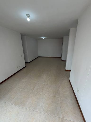 Apartamento de 3 alcobas en arriendo en Cumbres, Envigado, 86 m² · foto 7 de 15