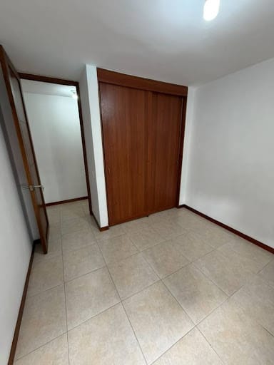 Apartamento de 3 alcobas en arriendo en Cumbres, Envigado, 86 m² · foto 10 de 15
