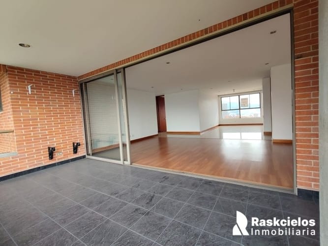Apartamento de 3 alcobas en arriendo en Los Balsos, Medellín, 200 m² · foto 23 de 24