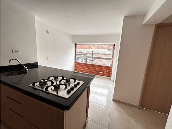 Apartamento de 2 alcobas en arriendo en Cristobal, Medellín, 45 m² · foto 3 de 24