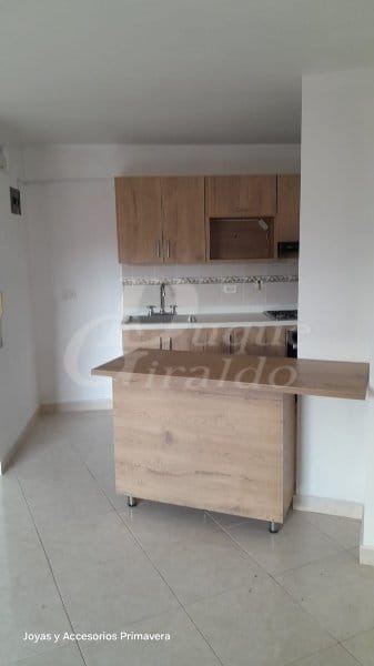 Apartamento de 3 alcobas en venta en Primavera, Envigado, 78 m² · foto 3 de 24
