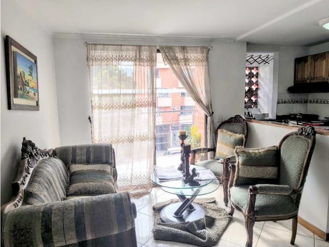 Apartamento de 3 alcobas en venta en Belén Rosales, Medellín, 72 m² · foto 2 de 10