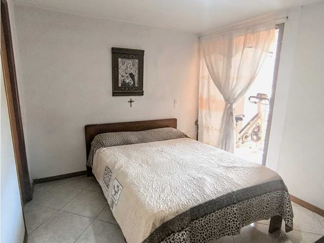 Apartamento de 3 alcobas en venta en Belén Rosales, Medellín, 72 m² · foto 5 de 10