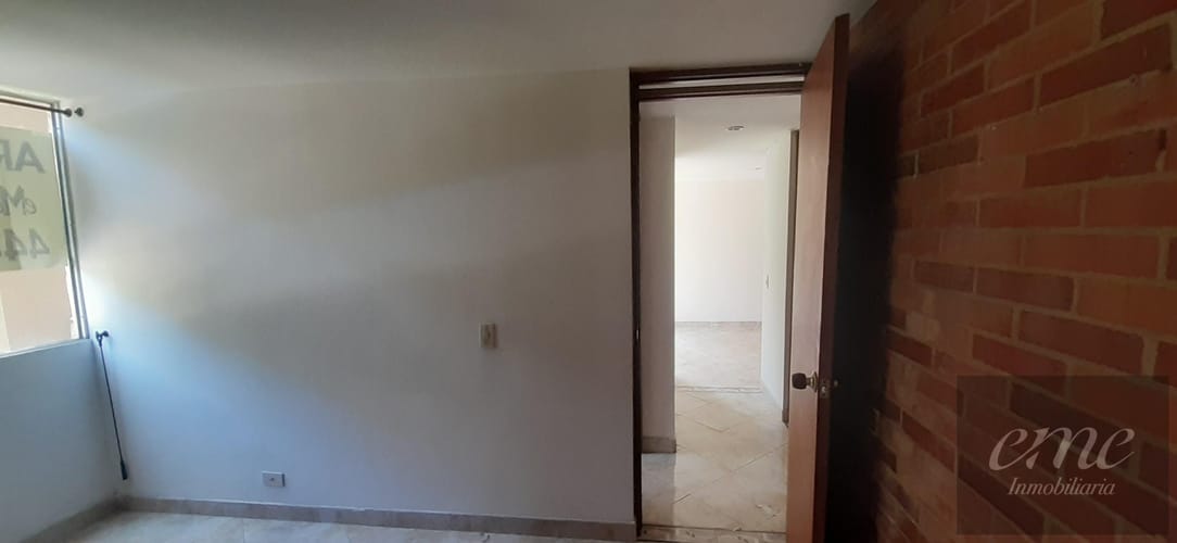 Apartamento de 2 alcobas en venta en Asomadera No.2, Medellín, 47 m² · foto 11 de 18