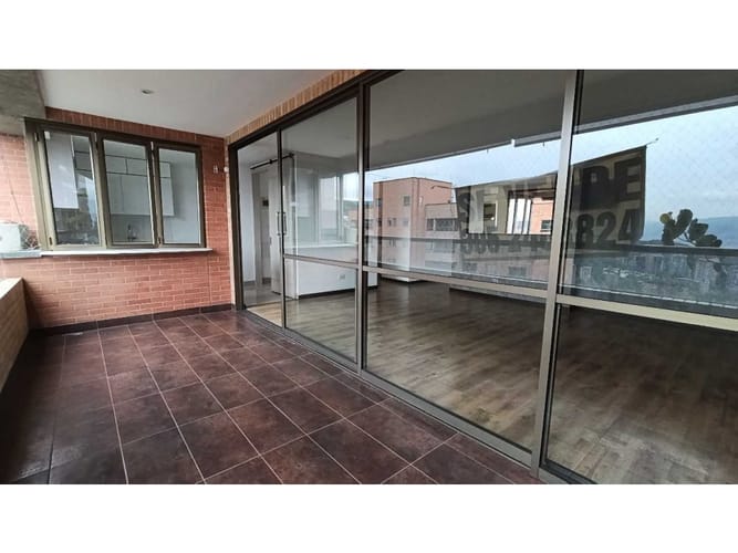 Apartamento de 2 alcobas en arriendo en La Calera, Medellín, 83 m² · foto 2 de 14