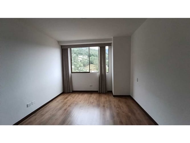 Apartamento de 2 alcobas en arriendo en La Calera, Medellín, 83 m² · foto 8 de 14