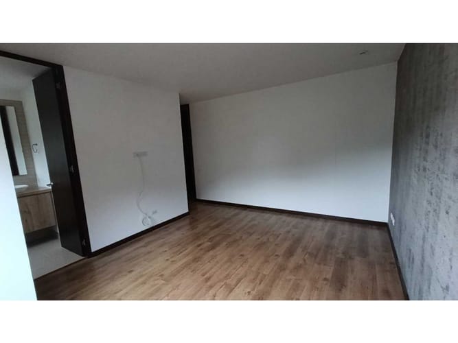 Apartamento de 2 alcobas en arriendo en La Calera, Medellín, 83 m² · foto 11 de 14