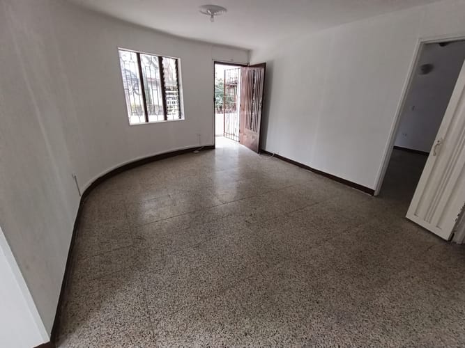 Apartamento de 2 alcobas en arriendo en Laureles, Medellín, 80 m² · foto 4 de 12