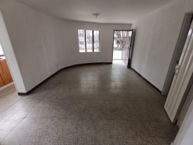Apartamento de 2 alcobas en arriendo en Laureles, Medellín, 80 m² · foto 5 de 12