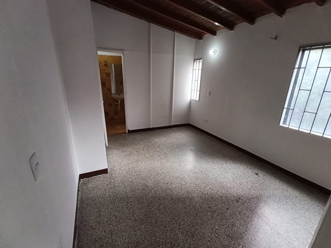 Apartamento de 2 alcobas en arriendo en Laureles, Medellín, 80 m² · foto 11 de 12