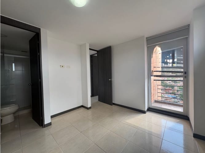 Apartamento de 3 alcobas en arriendo en Los Cerros - El Vergel, Envigado, 75 m² · foto 5 de 11