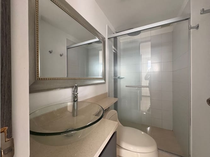 Apartamento de 3 alcobas en arriendo en Los Cerros - El Vergel, Envigado, 75 m² · foto 7 de 11