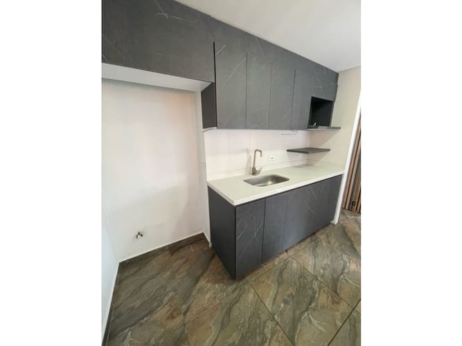 Apartamento de 4 alcobas en arriendo en El Castillo, Medellín, 130 m² · foto 2 de 24