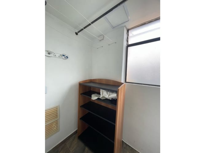Apartamento de 4 alcobas en arriendo en El Castillo, Medellín, 130 m² · foto 4 de 24